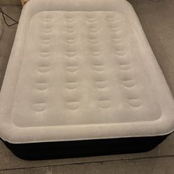 King Koil Inflatable Queen Size Mattress