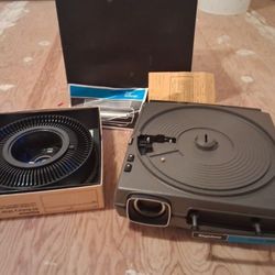 Keystone Gravity 1300 Slide Projector With Slide Tray And Carrying Case