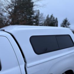 2011 Tundra SnugTop Hiliner Truck Cap