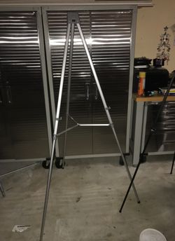 Quality Adjustable easels