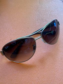 Ray-Ban Aviator Sunglasses purple and gold Metal Frame
