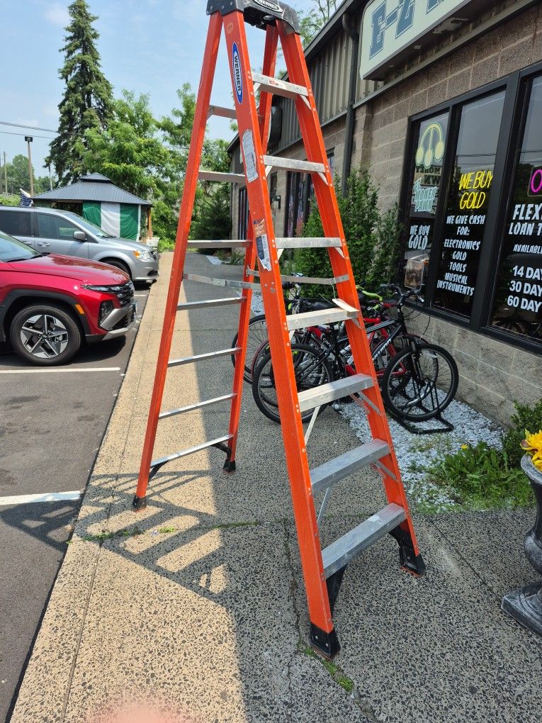 Werner 8 Foot Fiberglass Step Ladder NXT1A08