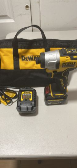 Taladro De Impacto De velocidades Dewalt 12vcon Batería 5.0 AM Y Cargador bolso