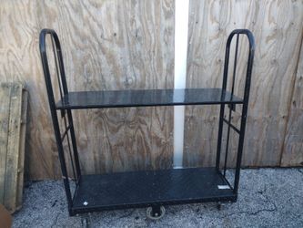 Good condition u- bolt work cart