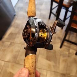 Browning  Baitcaster MIG 10H 6:3:1 With Rod