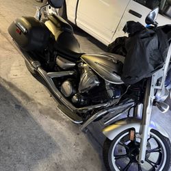 2009 Yamaha 950 CC, 5 Stars. Like New.