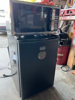 Mini Fridge And Microwave 