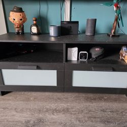 TV Stand / Entertainment Center