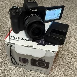 Canon EOS M50