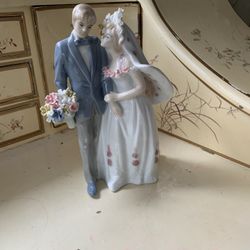 New Bride & Groom Figurine 