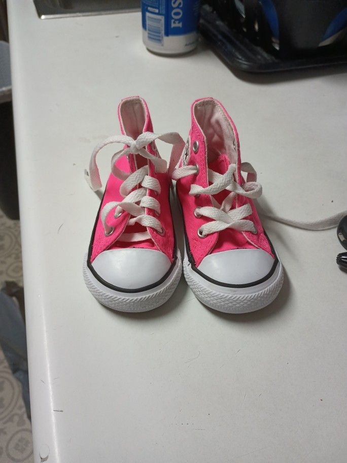 Pink Baby Chuck Taylor Converse 