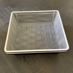 2 White, 2 black Wire Storage Basket