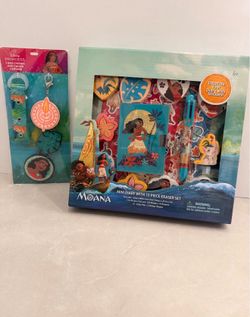 Disney Moana Gift Set Diary Kit & Princess Charm Lanyard New