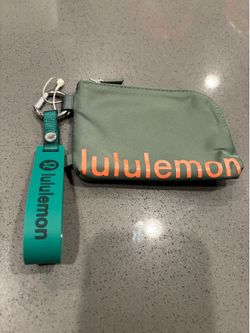 Lululemon Clippable Card Pouch W/Keychain Wristlet