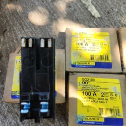 100 Amps QO Breakers 