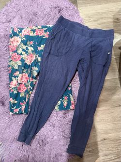 Torrid Lot 2 Pants 1 Legging Floral And 1 Active Wear Sweat Pants Blue XL/XXL