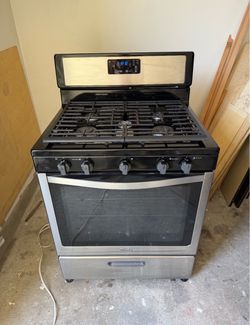 Whirlpool Stove 30 in 5 burner 5.1 cut ft Gas