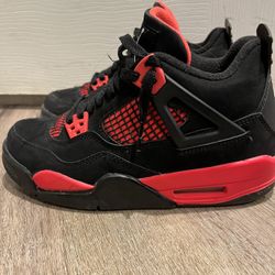 Air Jordan 4 Red Thunder Size 6