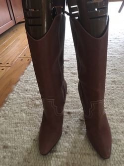Brand new Manolo Blahnik leather boots size 40 1/2 $500