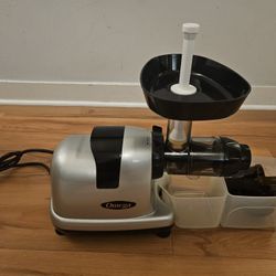 Omega J8006HDS Nutrition Center, Cold Press Juicer