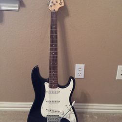 Fender Squier Affinity Start Electric Guitar With Case. guitar nut size is 42mm. Hardly used it