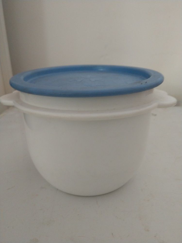 Vintage tupperware