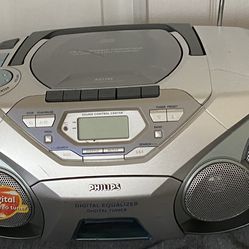 Vintage CD/Cassette Portable Stereo