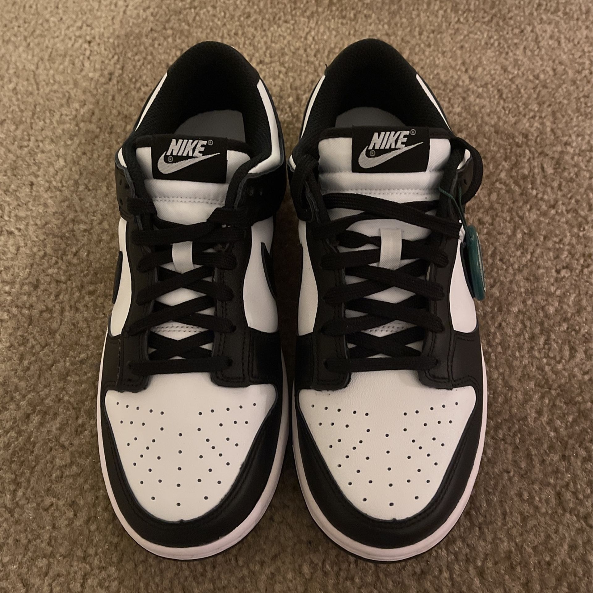 Woman’s Nike Shoes-New!