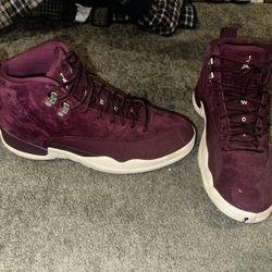 Jordan Retro 12 Maroon suede 