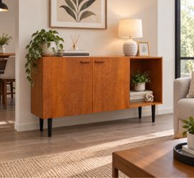 Beautiful Teak Mid Century Modern Credenza