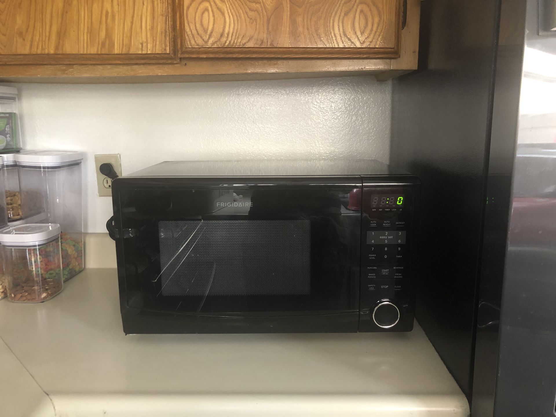 Frigidaire microwave 1.1 cu ft