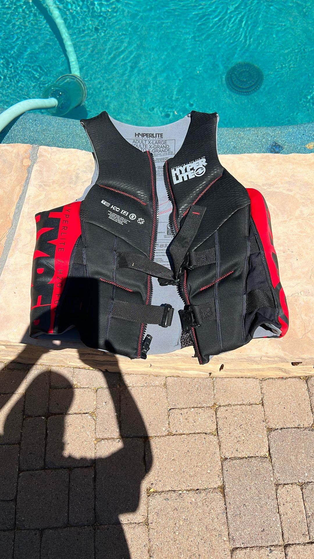 Hyperlite Mens Life Vest , Brand New, Never Been Used, All Straps