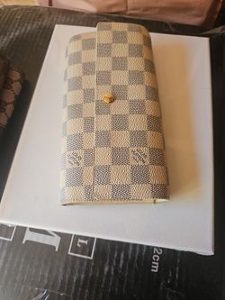 Pre Owned Long Wallets