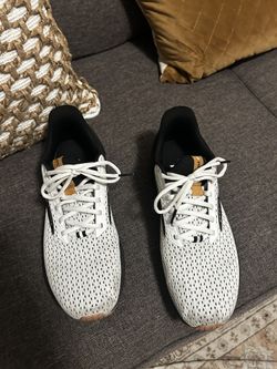 Brookes Men’s Shoes 9.5