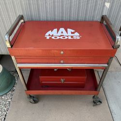 MAC TOOLS ROLLING LOCKABLE TOOL CART WITH KEY