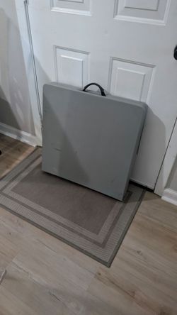 4x2 foot folding table