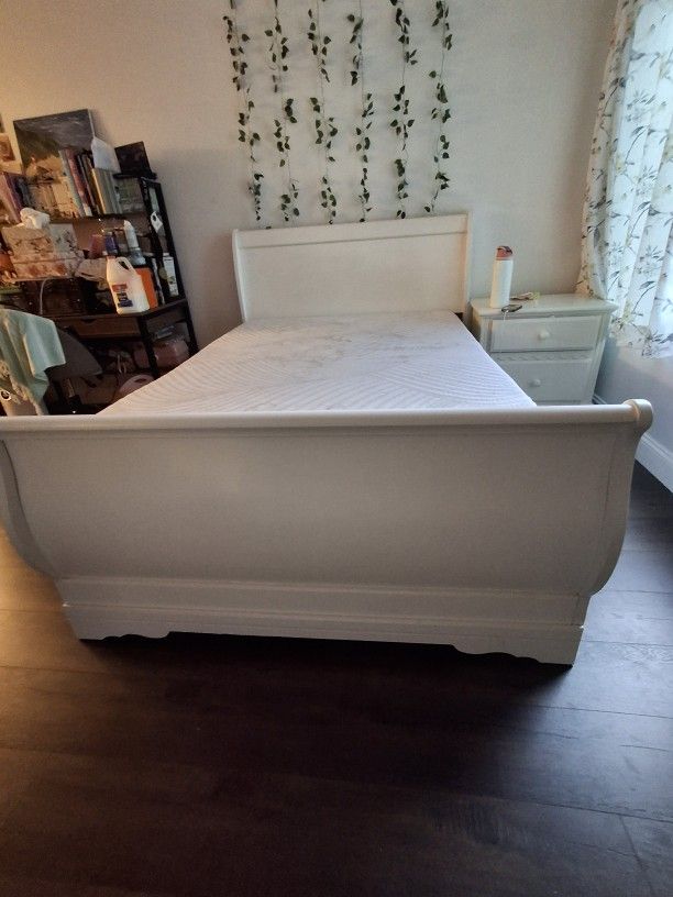Kids/teenager  Bed