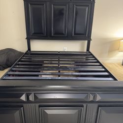 Queen Sized Wood Frame w/ Headboard and Footboard