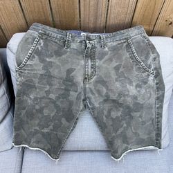 Vans Camo Skate Shorts Off The Wall Size 32 M
