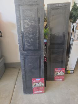 4 exterior panel shutters