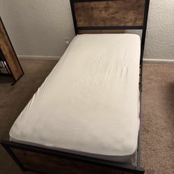 Twin bed with frame and sheet set