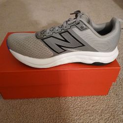 Women’s New Balance Tennis Shoes