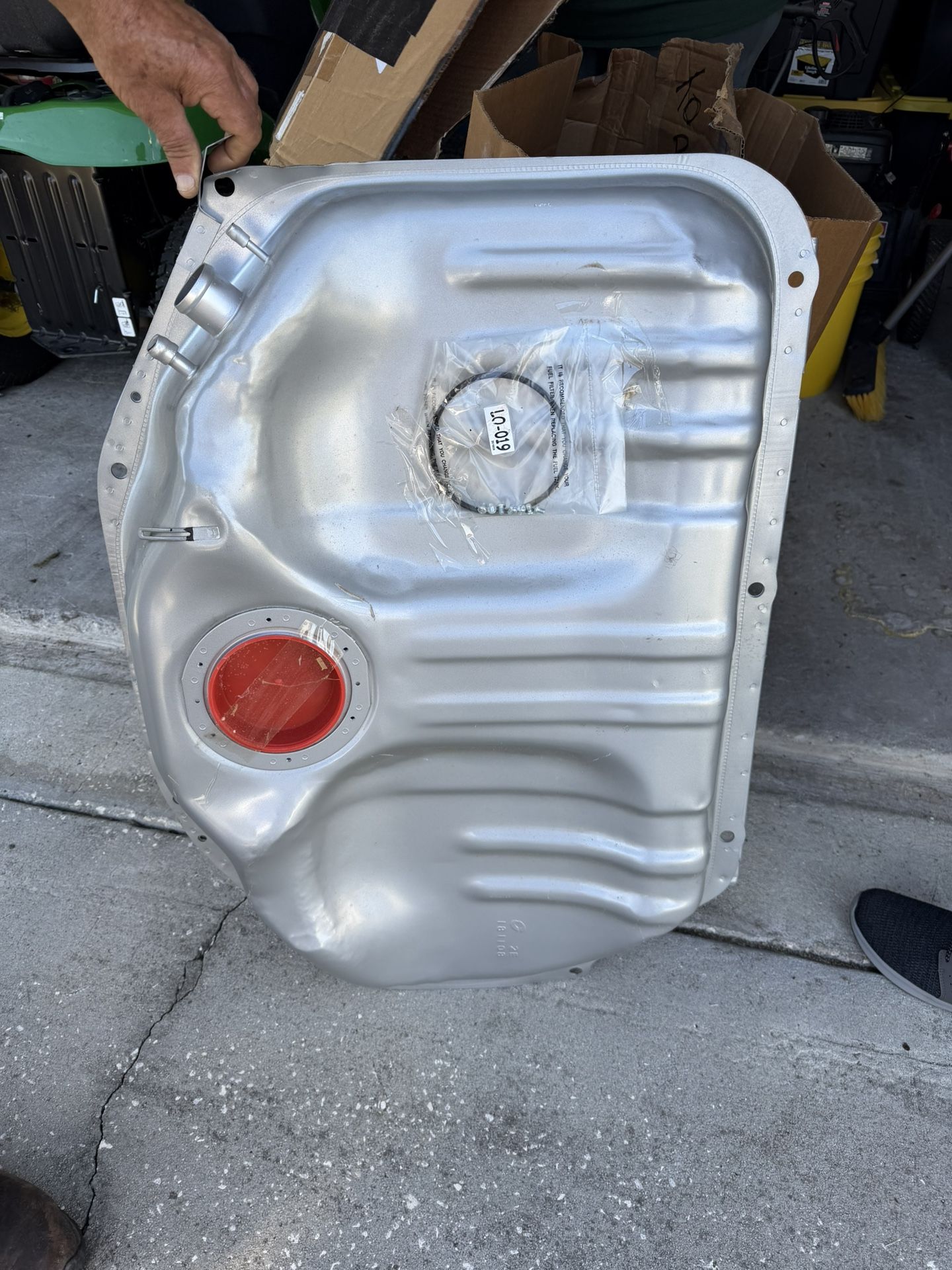 New Fuel Gas Tank 13.2 Gallon For 1 Nissan 200SX Sentra