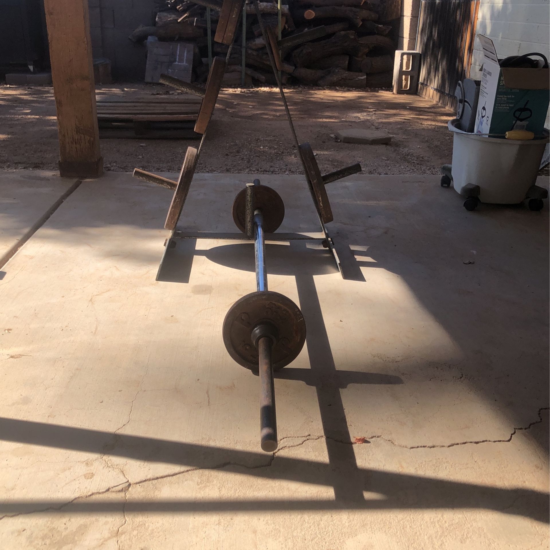 60 Pounds Comes With Tree An Curl bar $75