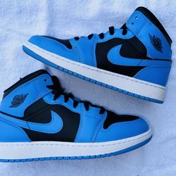 Air Jordan 1 Mid University Blue Black 