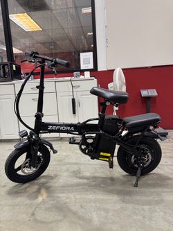 Folding electric bicycle