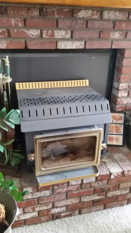 GLO-KING WOOD BURNING FIREPLACE STOVE for Sale in Victorville, CA - OfferUp