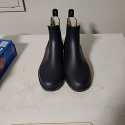 Size 8 Rain Boots 
