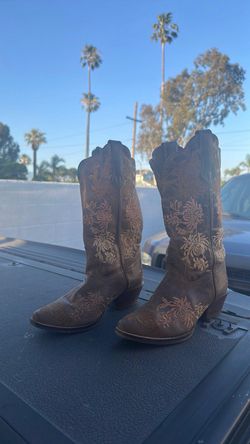 Cowboy boots 30$
