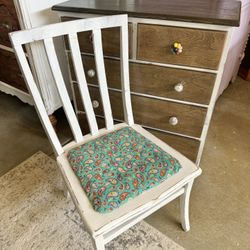 Child’s Chair (antique)